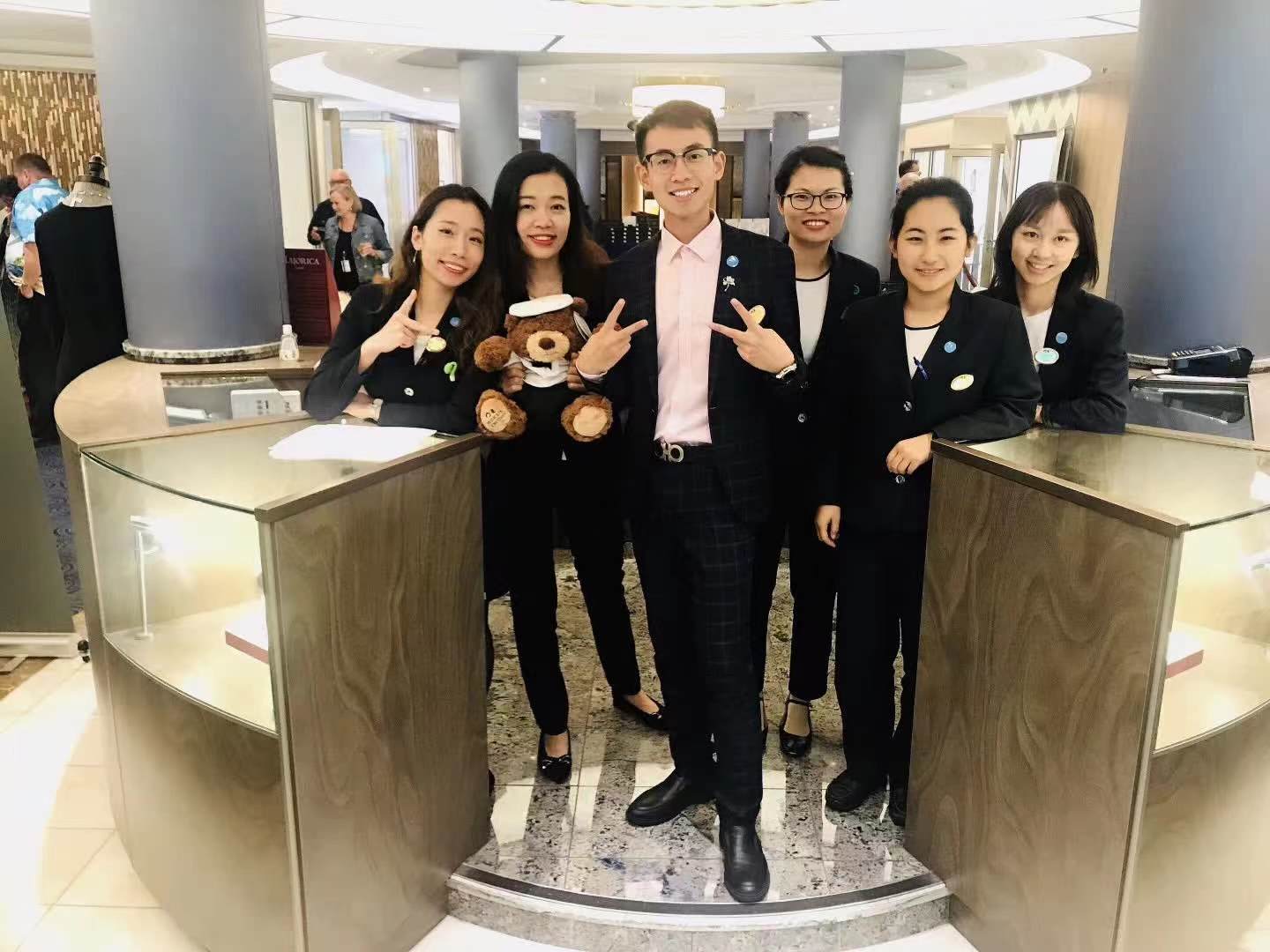 激昂青春，綻放光彩——青島鵬騰啟航郵輪，助我翱翔世界精彩